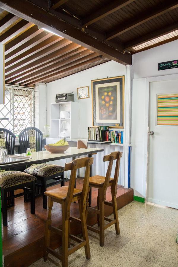 Spring City Hostel Medellin Ngoại thất bức ảnh