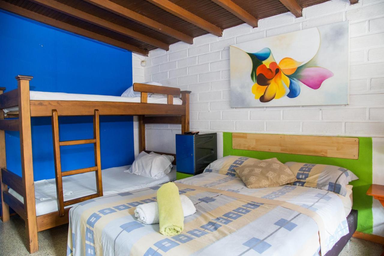 Spring City Hostel Medellin Ngoại thất bức ảnh