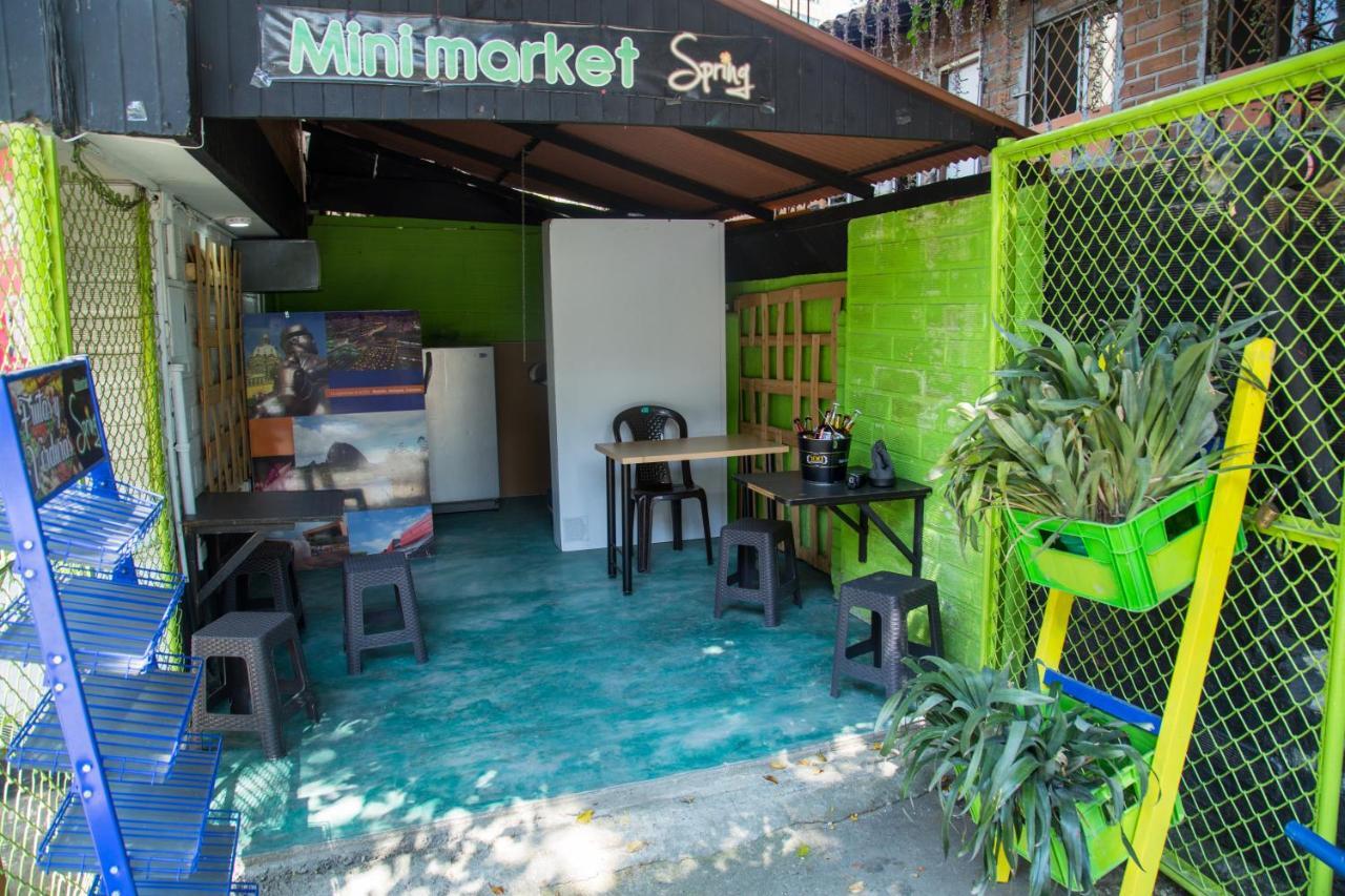 Spring City Hostel Medellin Ngoại thất bức ảnh