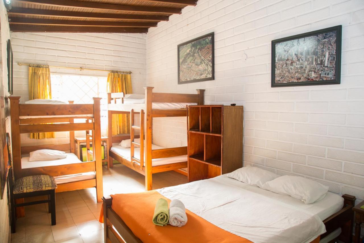 Spring City Hostel Medellin Ngoại thất bức ảnh